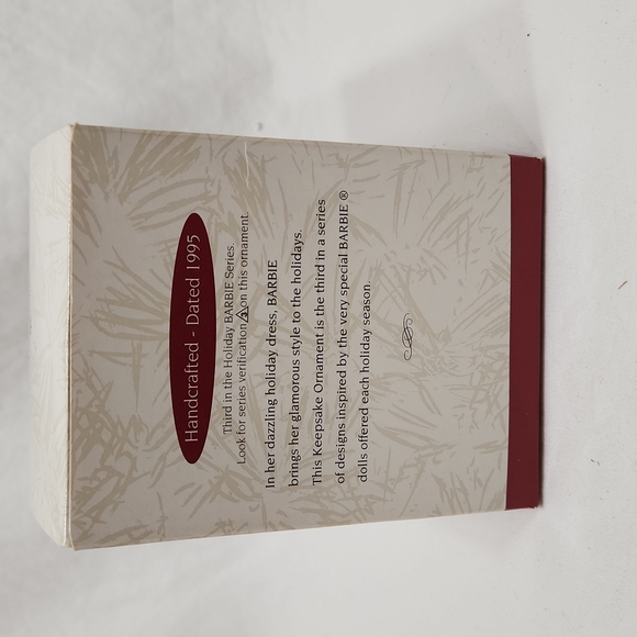 Hallmark Holiday Barbie Ornament 1995 - Picture 3 of 6